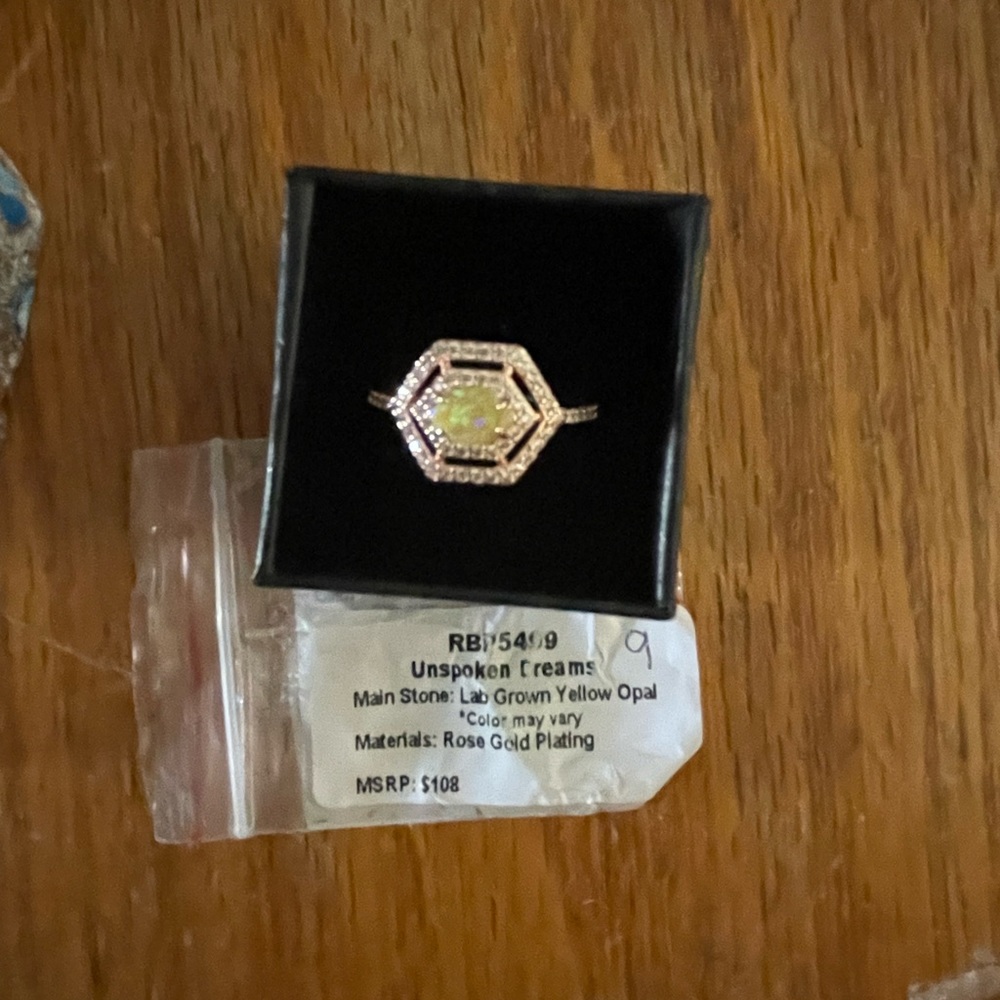 November Birthday Ring